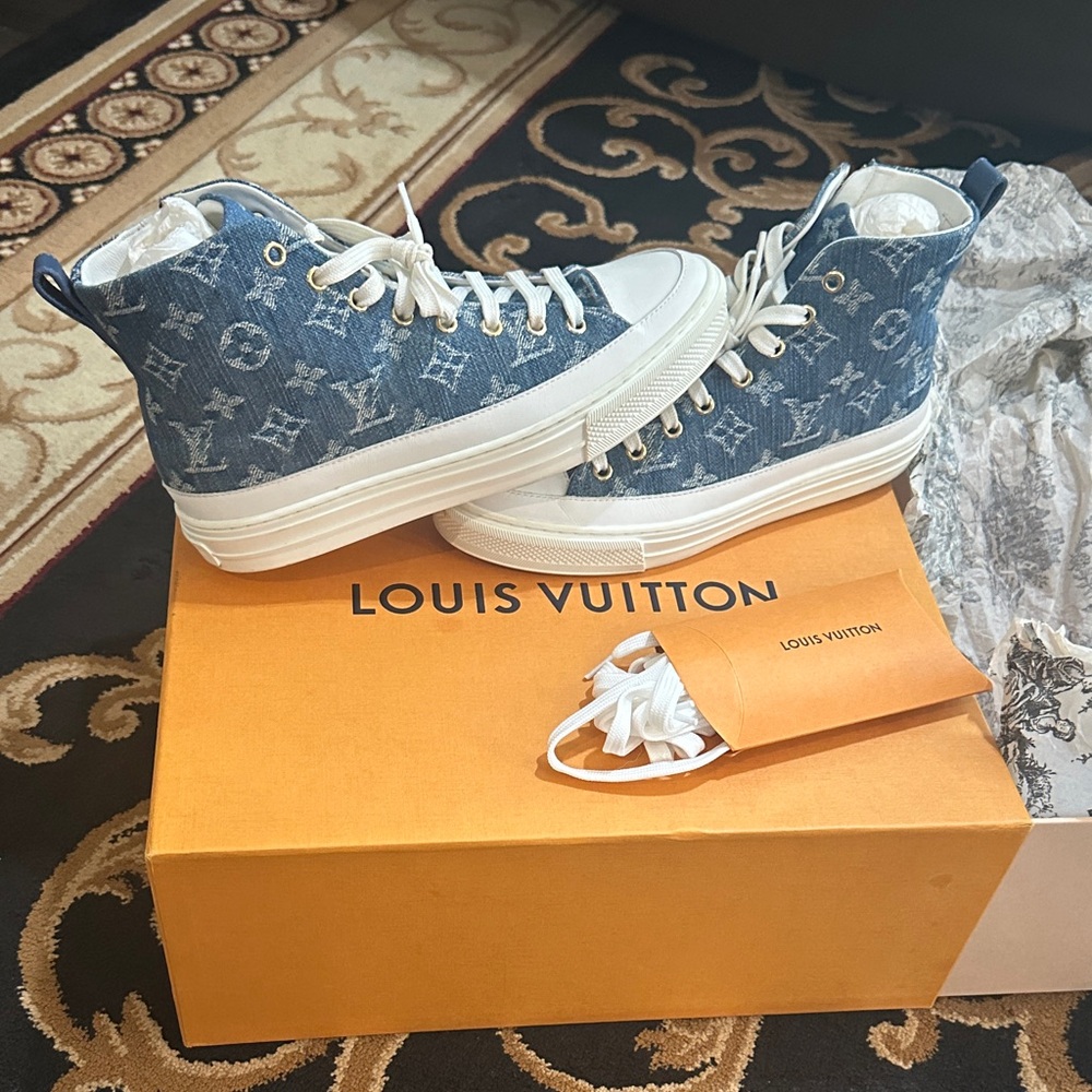 37.5 (7.5) Authentic Louis Vuitton Denim Monogram High-Tops